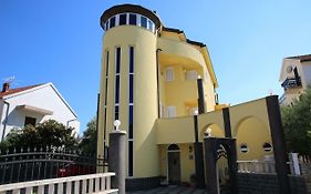 Vila Nara